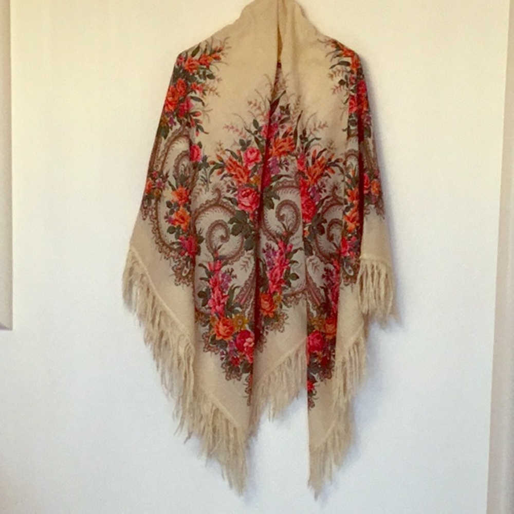 VINTAGE CHALLIS  RUSSIAN SHAWL